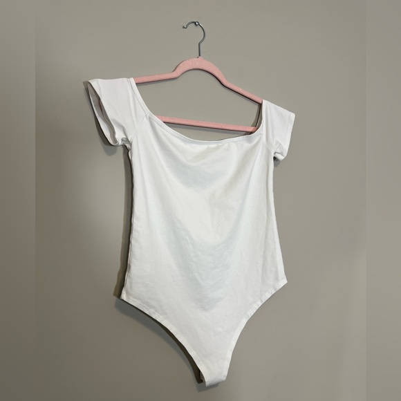 White NWOT bodysuit size m - Picture 2 of 3